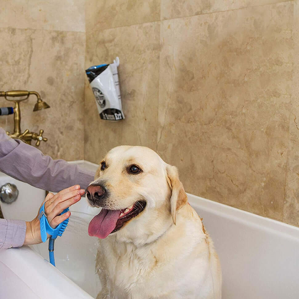 2-in-1 Pet Bathing Shower Tool - Mans Bestie